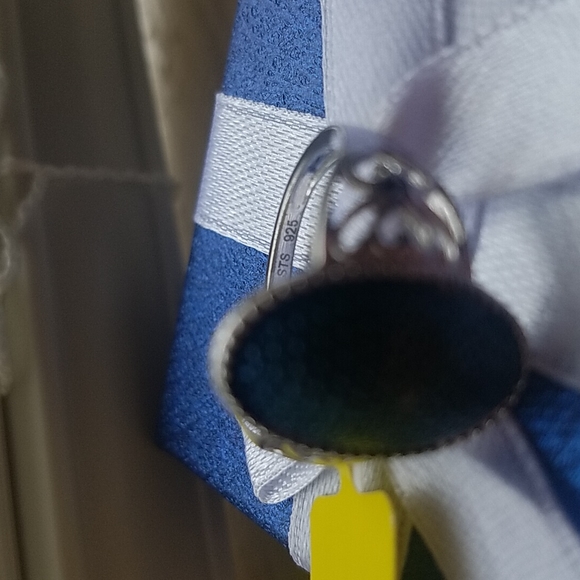 Sterling Silver 925 Ring - Picture 5 of 8